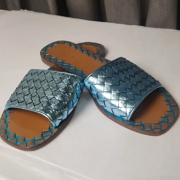 Bottega Veneta Blue Braided Leather Sandals - Picture 6 of 7